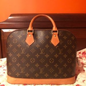 Louis Vuitton Alma PM